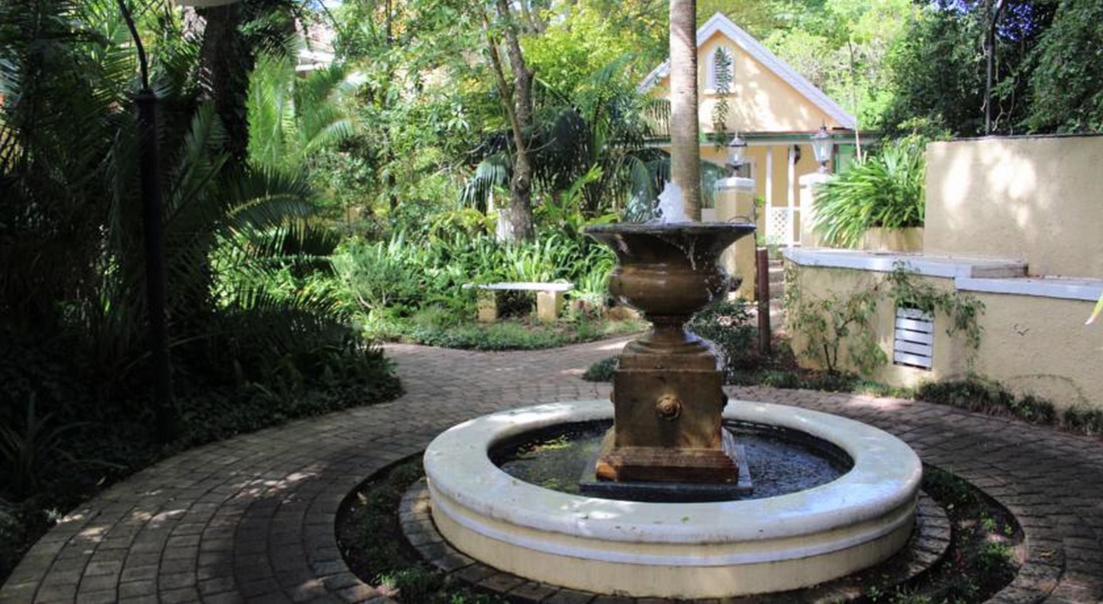 Hacklewood Hill Country House Port Elizabeth Bagian luar foto